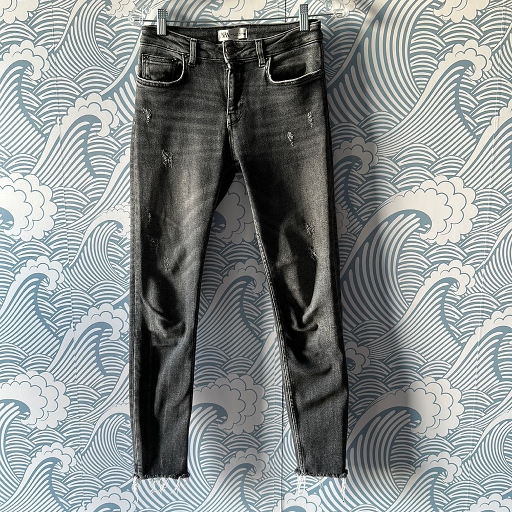Zara size 4 black skinny jeans
